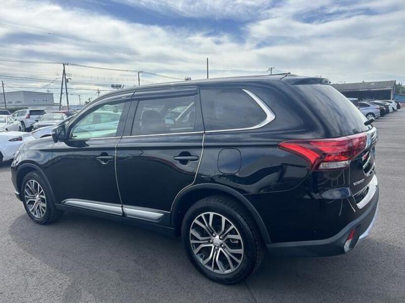 OUTLANDER