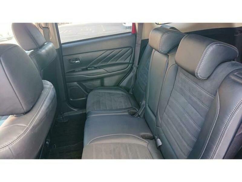 OUTLANDER PHEV