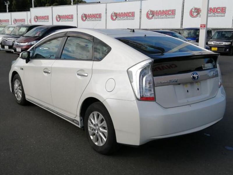 PRIUS PHV
