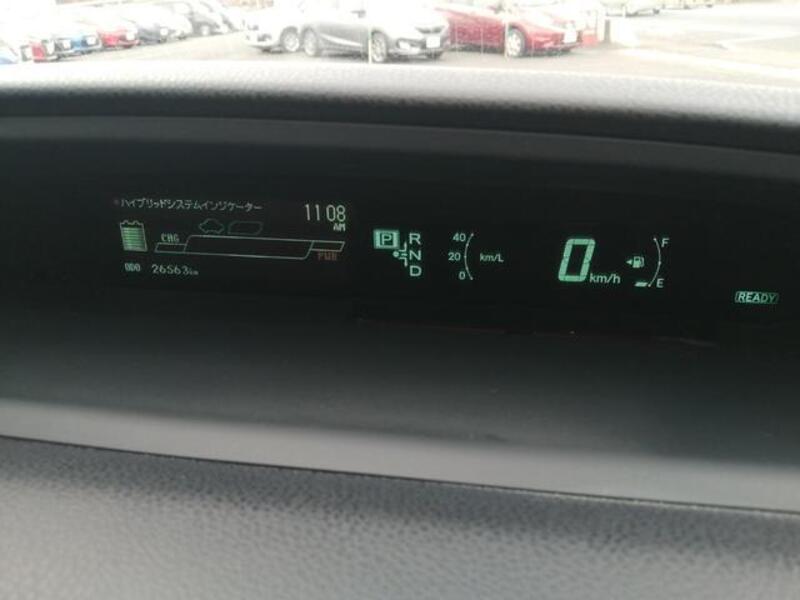 PRIUS PHV