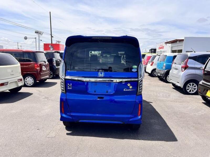 N BOX