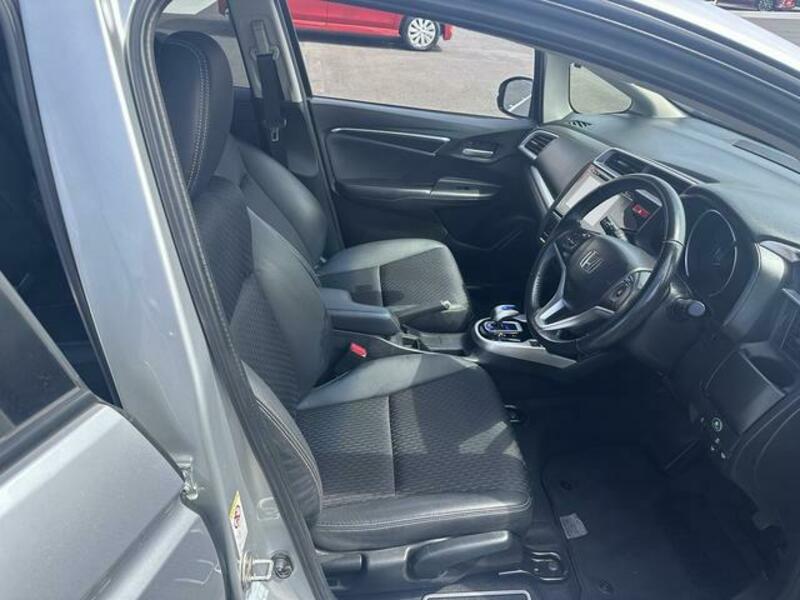 FIT HYBRID