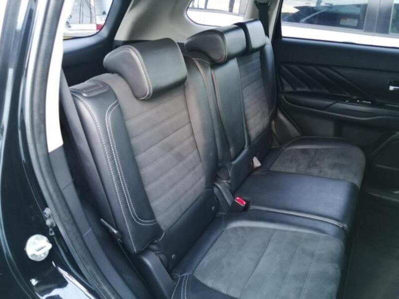 OUTLANDER PHEV