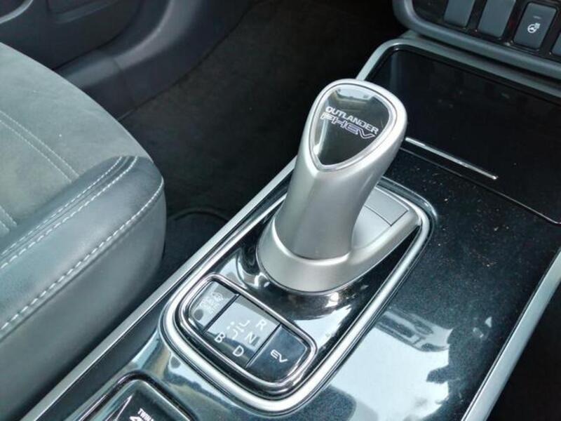 OUTLANDER PHEV