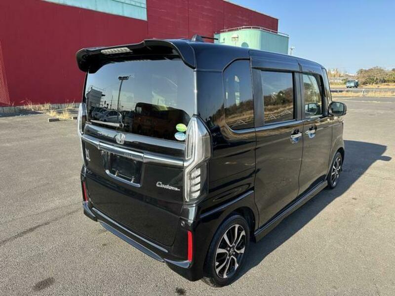 N BOX CUSTOM