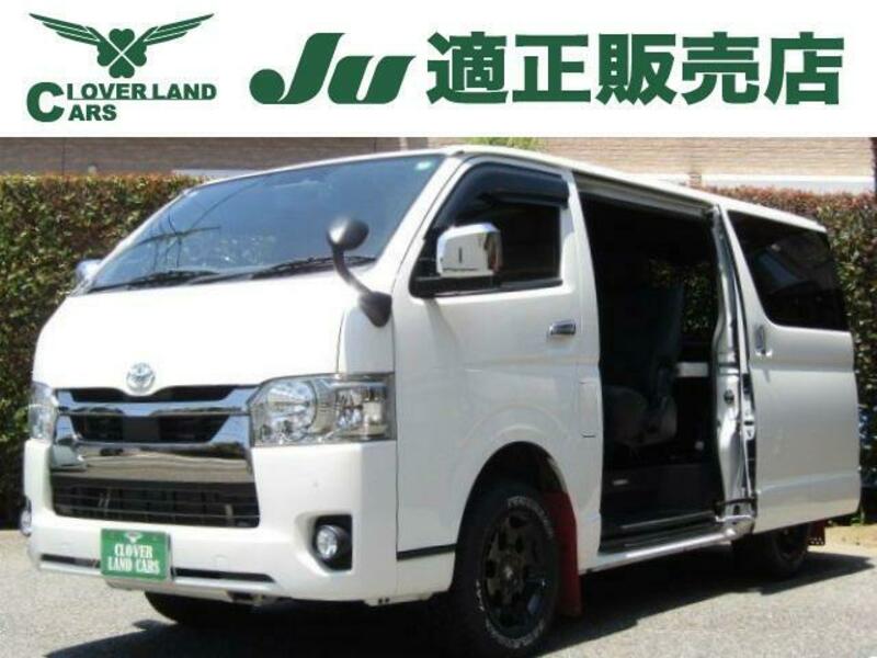 TOYOTA HIACE VAN