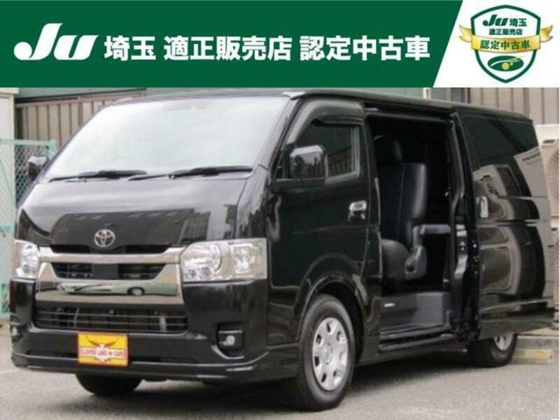 TOYOTA HIACE VAN