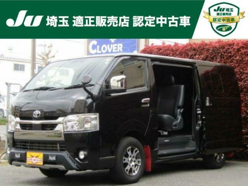 TOYOTA HIACE VAN