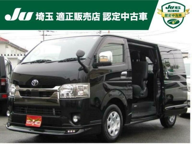 TOYOTA HIACE VAN
