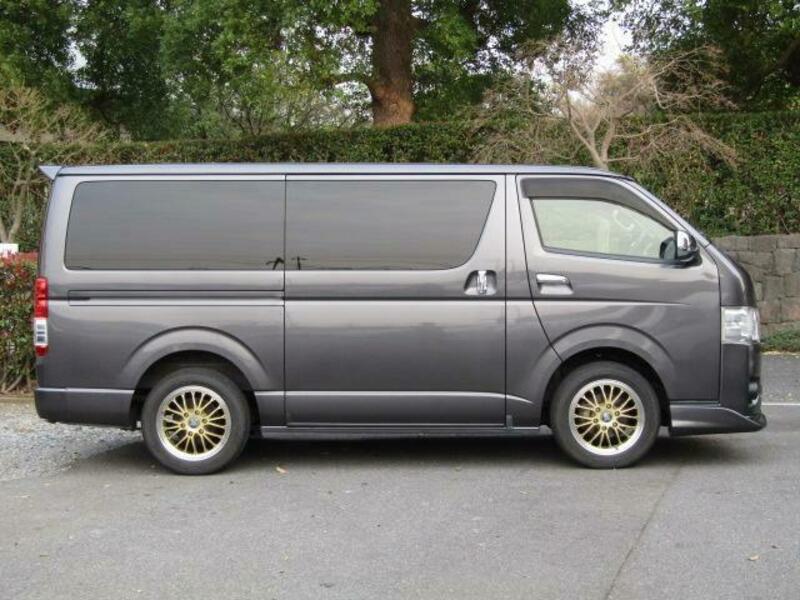 HIACE VAN