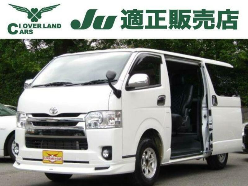 TOYOTA HIACE VAN