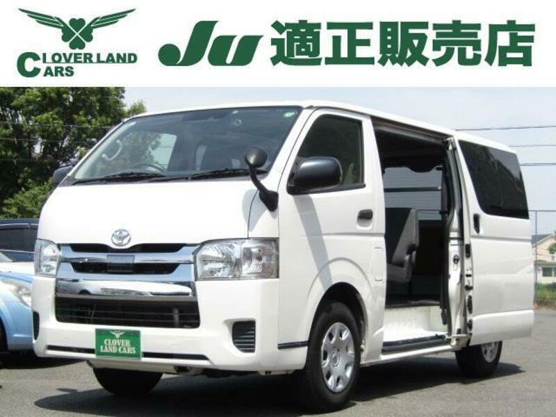 TOYOTA HIACE VAN