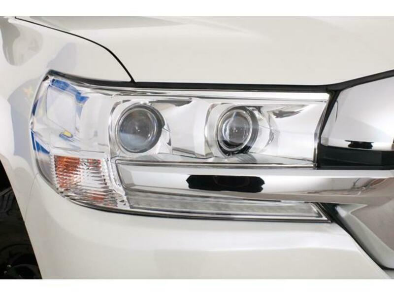 LAND CRUISER