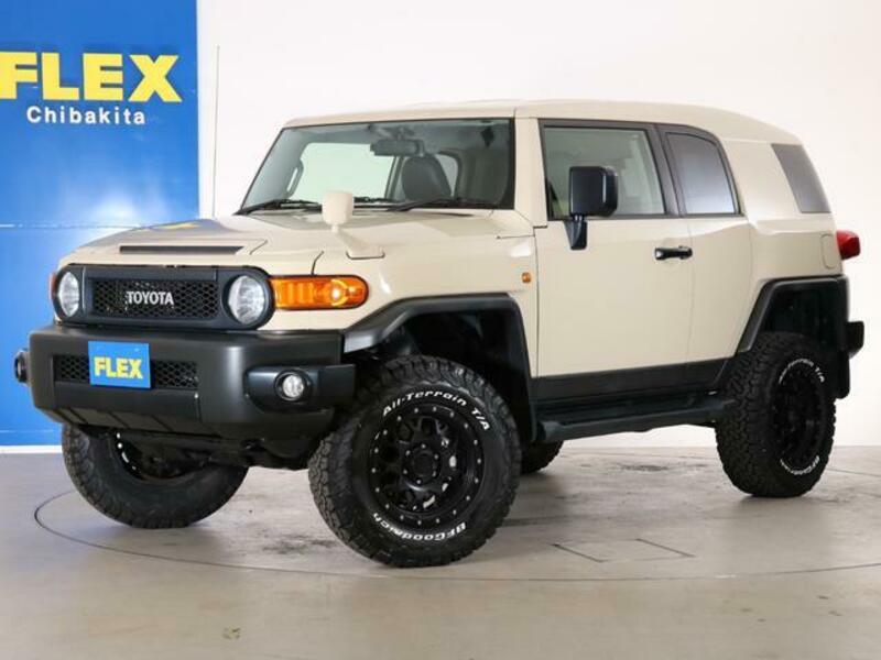 TOYOTA FJ CRUISER