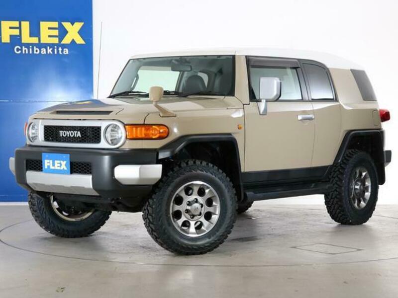 TOYOTA FJ CRUISER