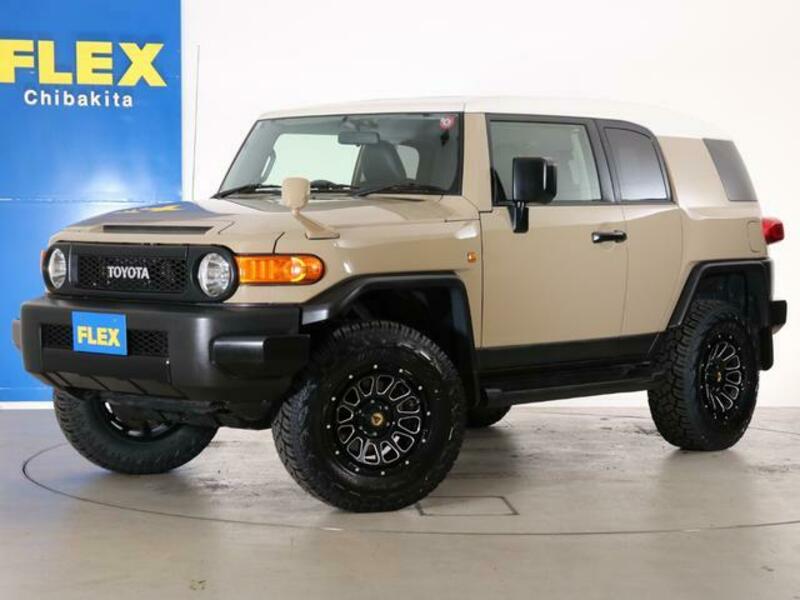 TOYOTA FJ CRUISER