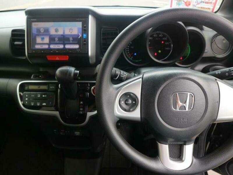 N BOX