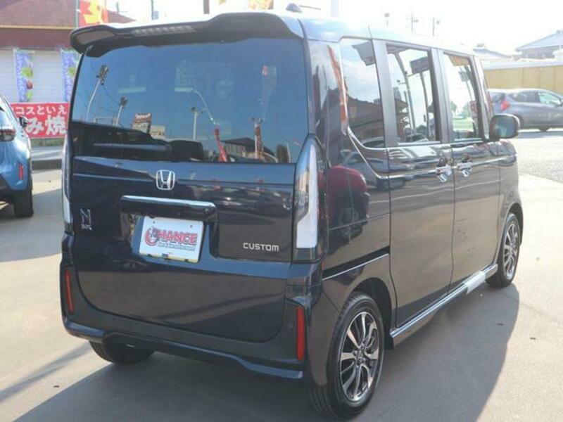 N BOX CUSTOM
