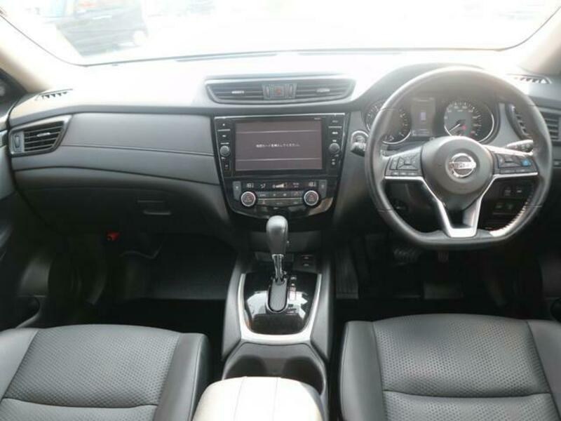 X-TRAIL