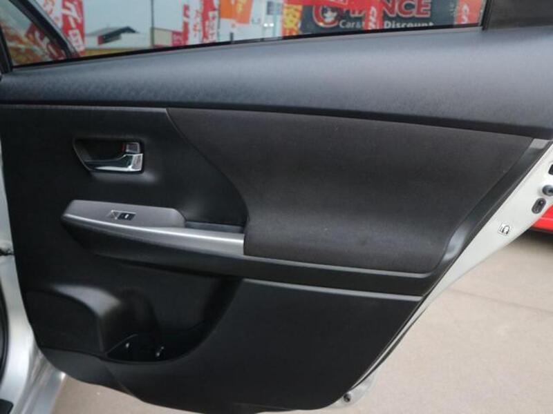 PRIUS ALPHA
