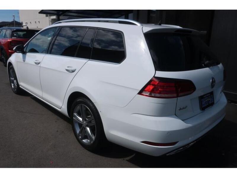 GOLF VARIANT