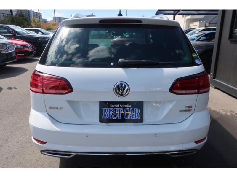 GOLF VARIANT