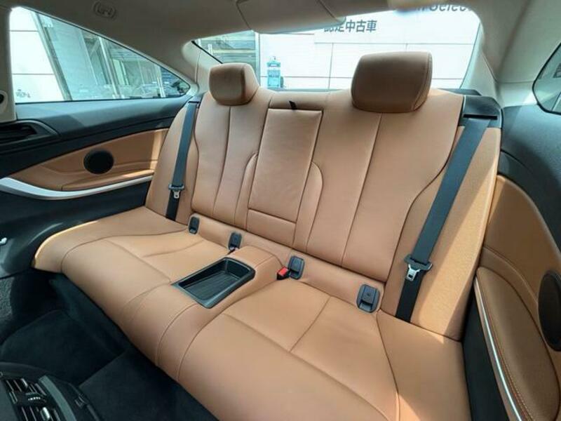 4 SERIES