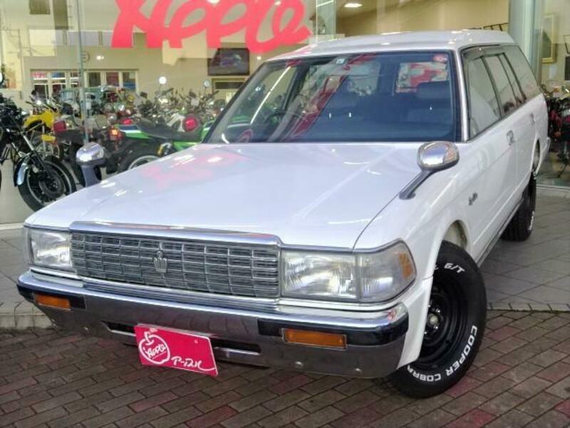 CROWN VAN