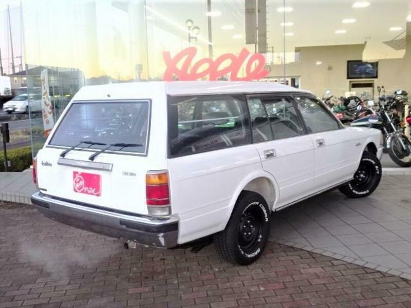 CROWN VAN