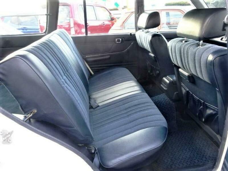 CROWN VAN