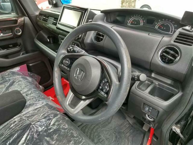 N BOX CUSTOM