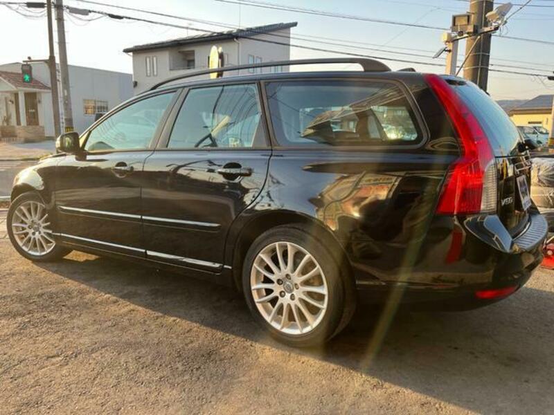 V50