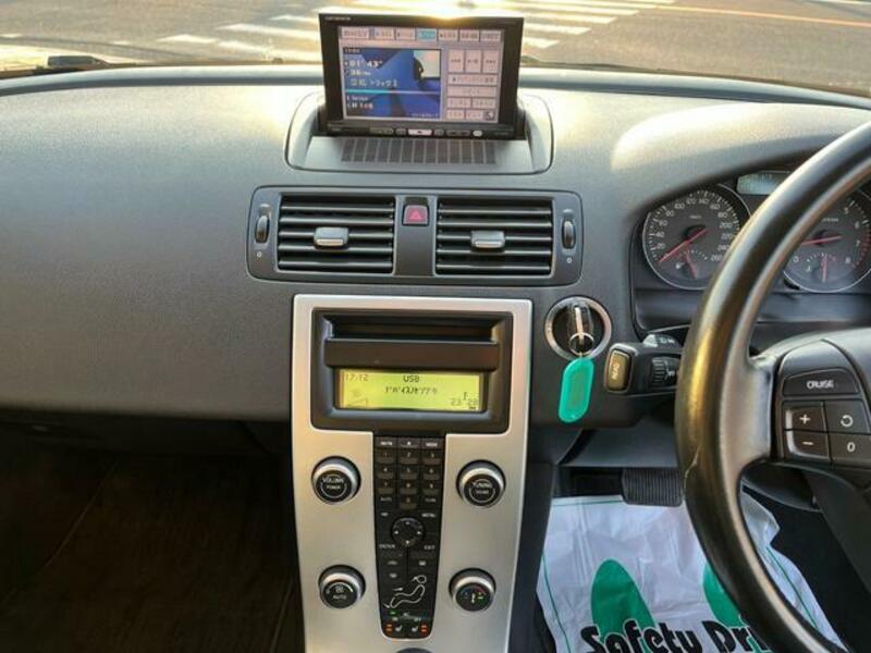 V50