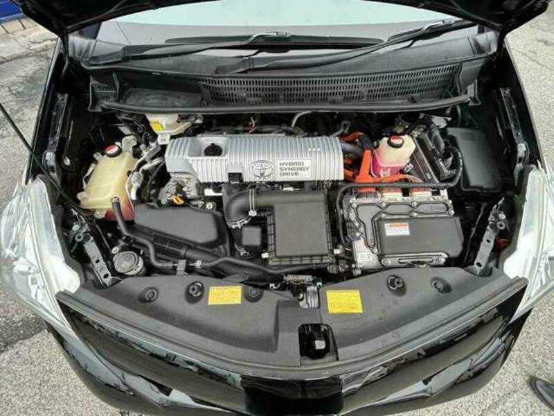 PRIUS ALPHA