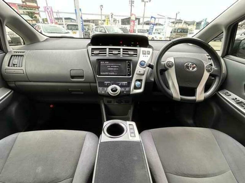 PRIUS ALPHA