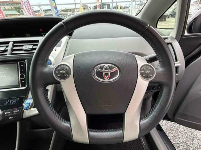 PRIUS ALPHA
