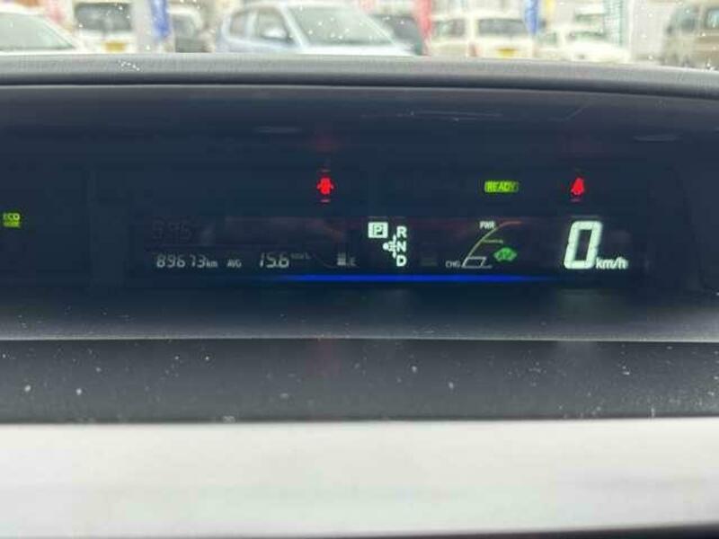PRIUS ALPHA