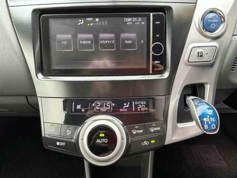 PRIUS ALPHA