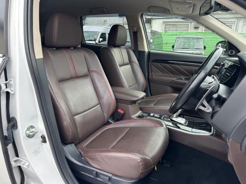 OUTLANDER PHEV