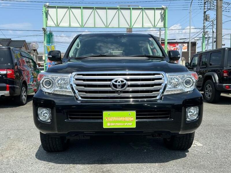 LAND CRUISER