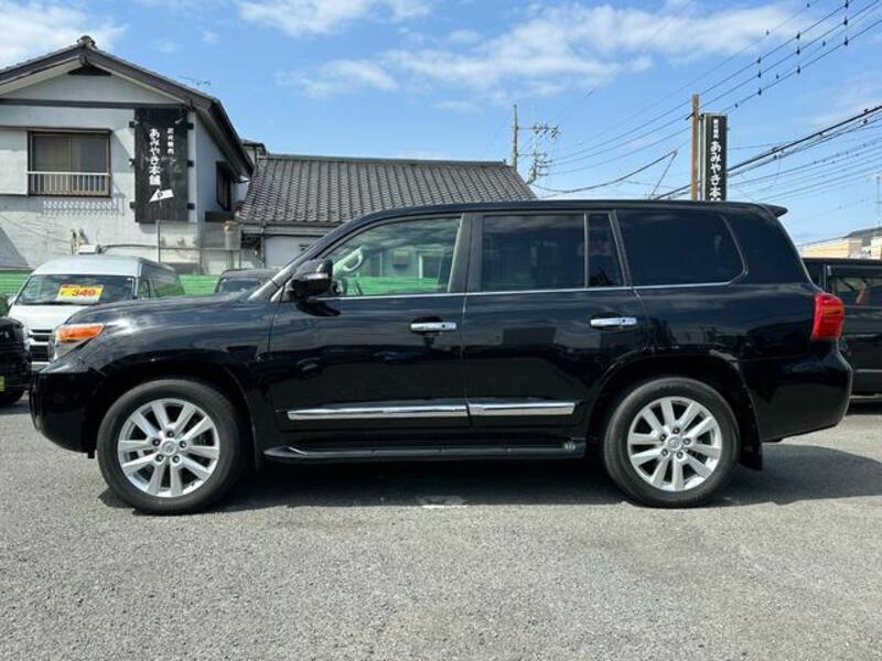 LAND CRUISER