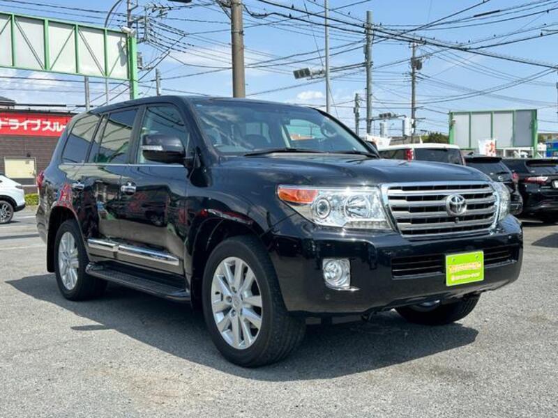 TOYOTA LAND CRUISER