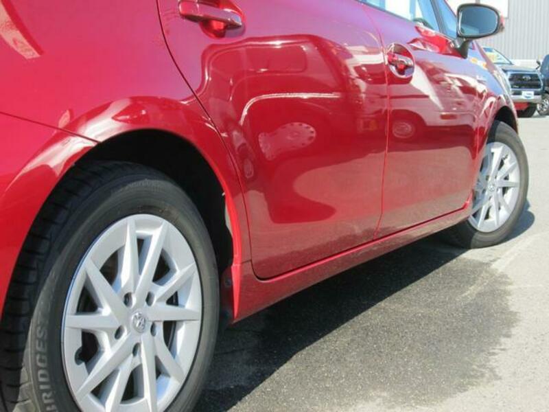 PRIUS ALPHA
