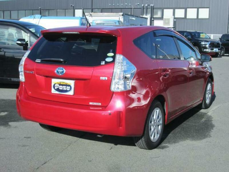 PRIUS ALPHA