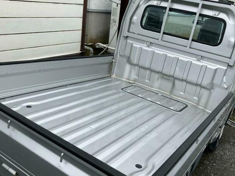 CLIPPER TRUCK