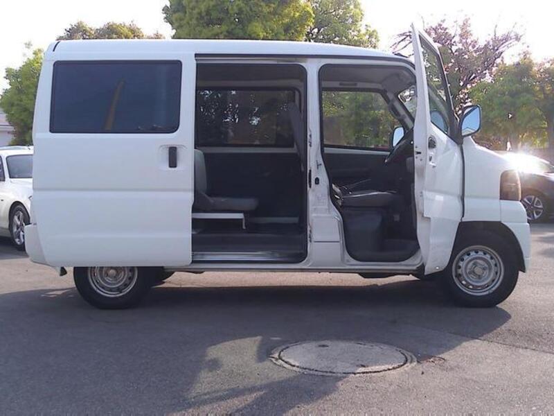MINICAB VAN