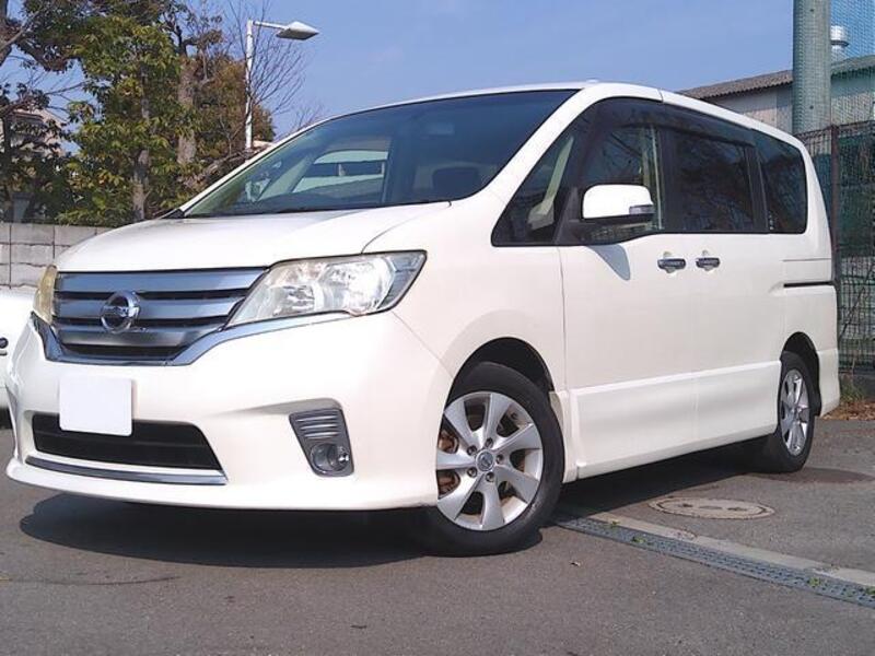 NISSAN SERENA