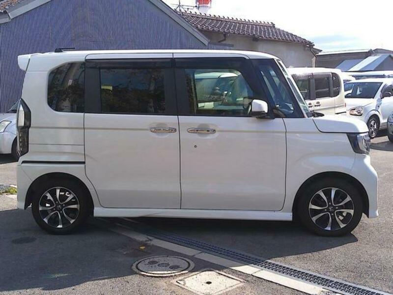 N BOX CUSTOM
