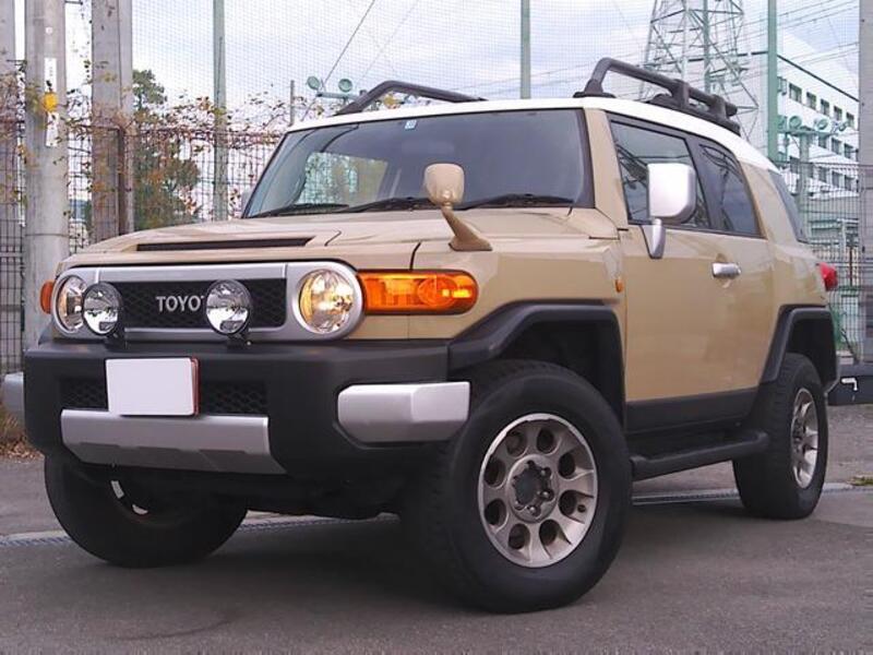 TOYOTA FJ CRUISER