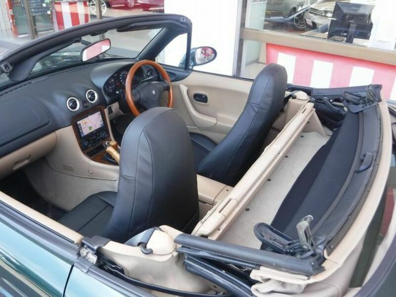 ROADSTER
